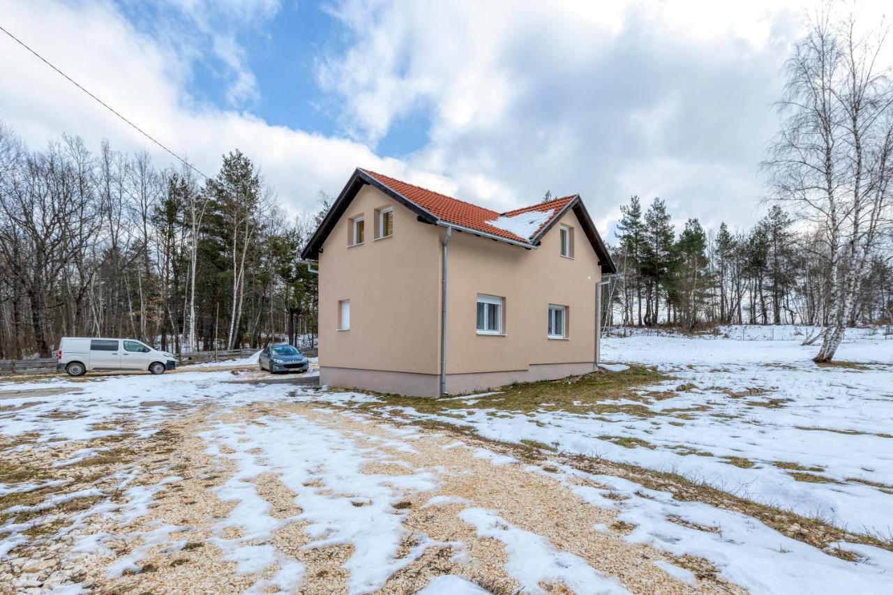 Apartman Vedro Polje Ґоспич Екстер'єр фото