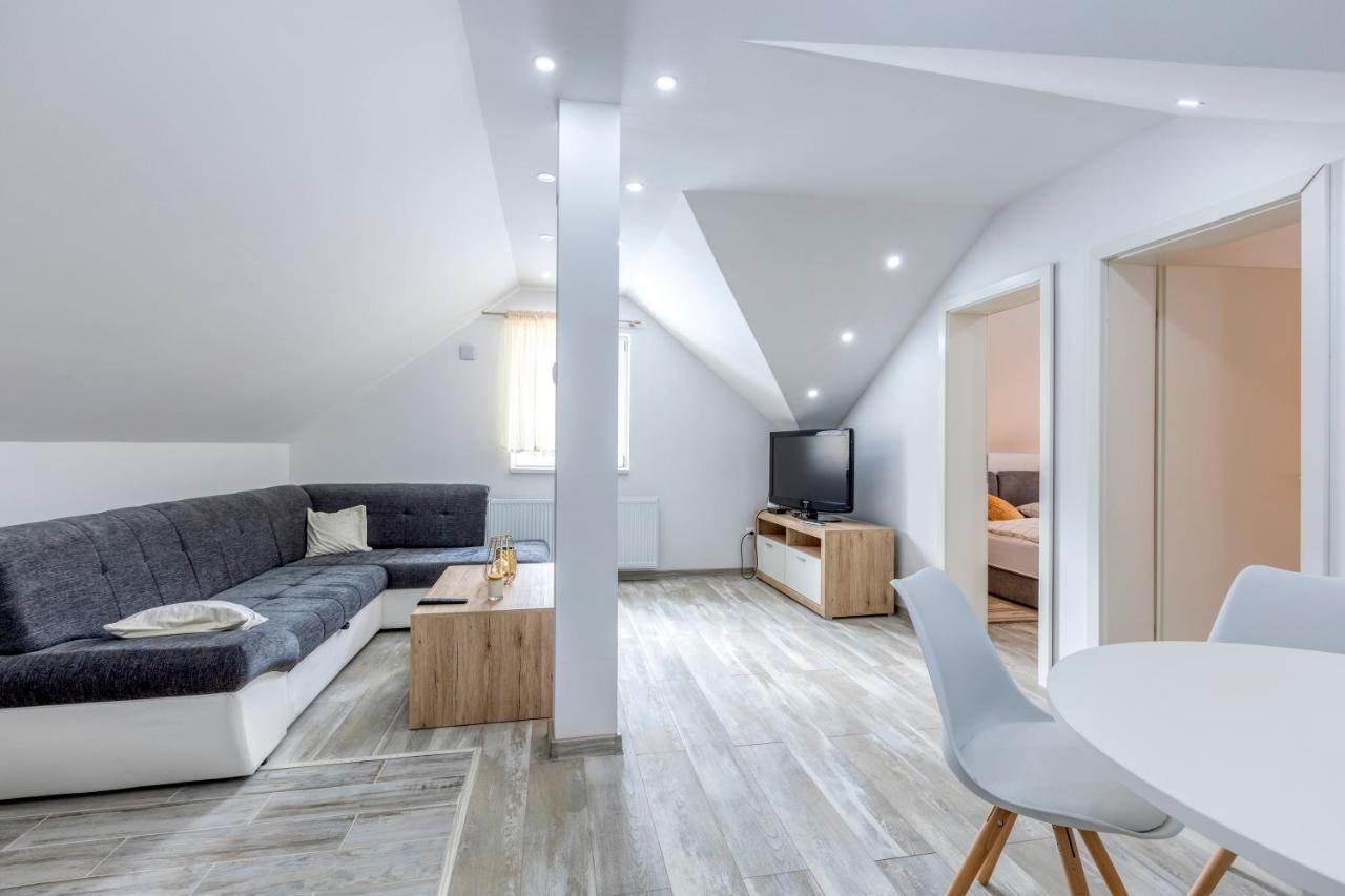 Apartman Vedro Polje Ґоспич Екстер'єр фото