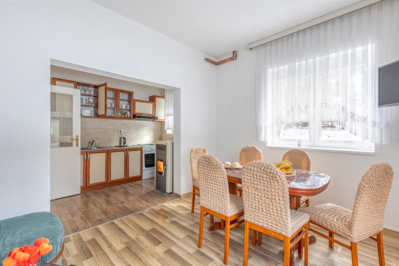 Apartman Vedro Polje Ґоспич Екстер'єр фото