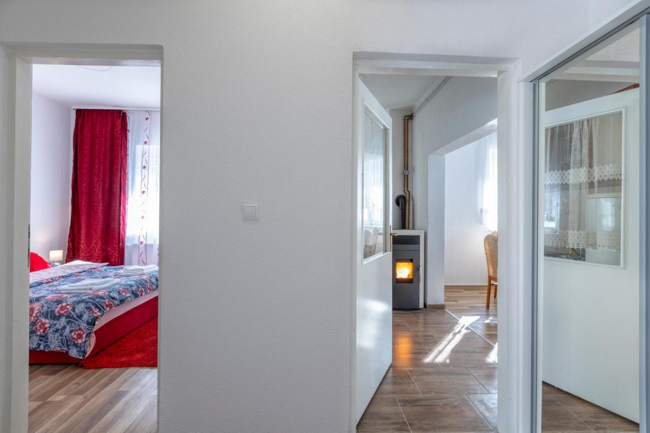Apartman Vedro Polje Ґоспич Екстер'єр фото