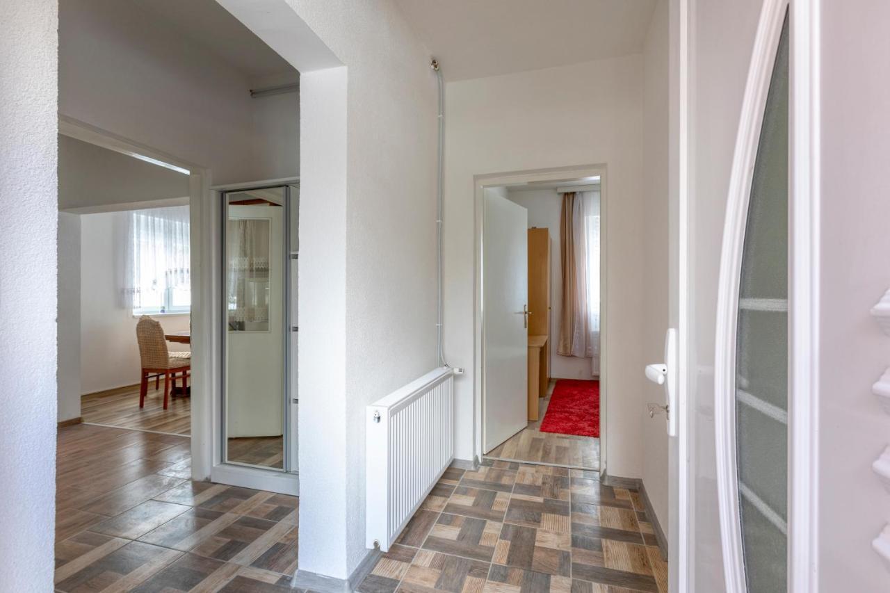 Apartman Vedro Polje Ґоспич Екстер'єр фото