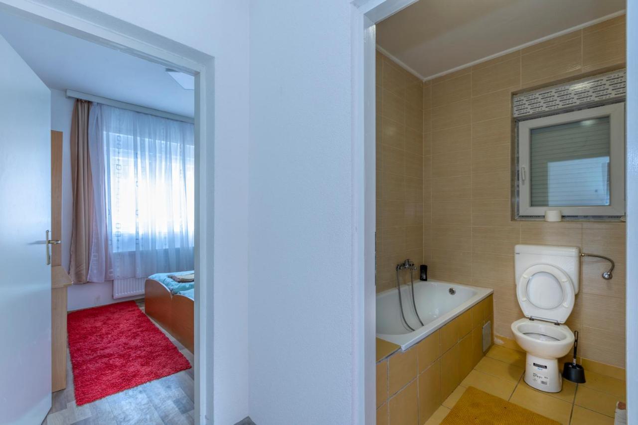Apartman Vedro Polje Ґоспич Екстер'єр фото